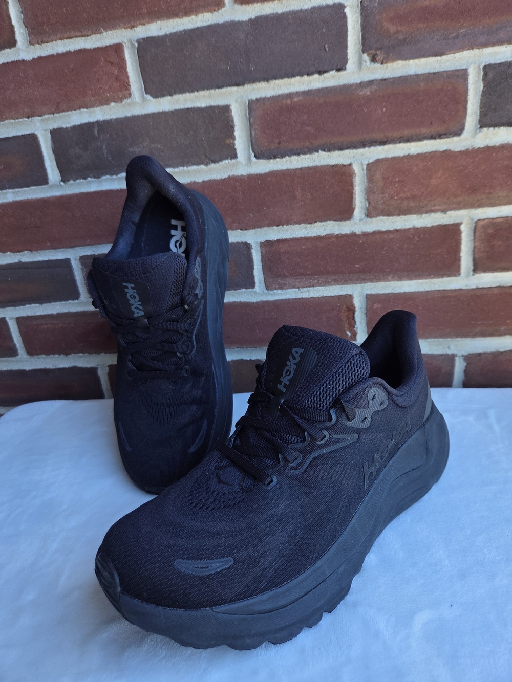 HOKA Arahi 8 Men's 9D Black Black Stability Running Walking Shoes